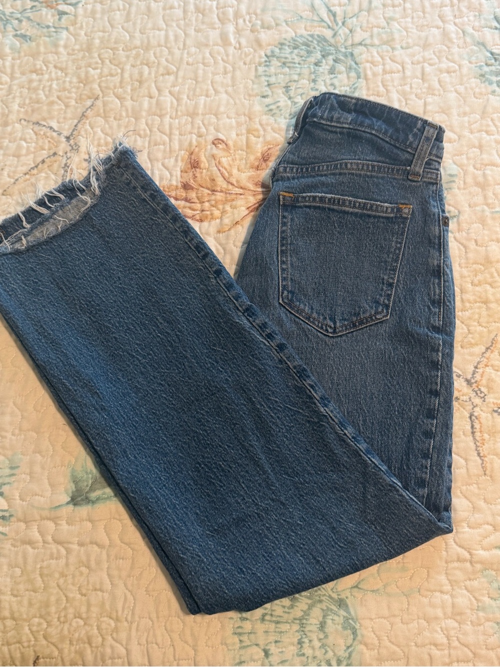 Abercrombie & Fitch Curve Love ’90s Relaxed High Rise Jeans | 25 Short - Picture 2 of 3